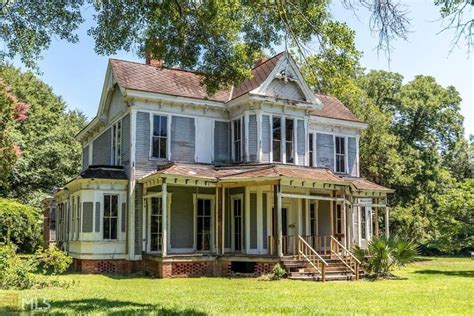 abandoned large homes for sale.